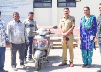 वर्षभरापासून चोरी झालेली दुचाकी मालकांना परत