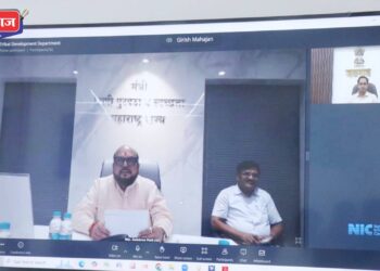 आदिवासी विकासासाठी जळगावला ४० कोटींचा वाढीव निधी देण्याची पालकमंत्र्यांची मागणी