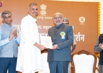 विकास मल्हारा यांच्या अमूर्त चित्राला राज्य शासनाचा पुरस्कार !