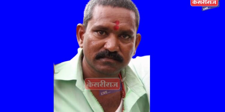 शेतात फवारणी करताना विषबाधा : शेतकऱ्याचा उपचारादरम्यान मृत्यू