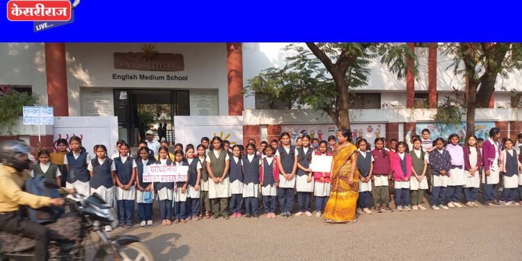 नागरिकांनी शहर स्वच्छ ठेवण्याची जबाबदारी स्वीकारावी – प्रकाश पाटील