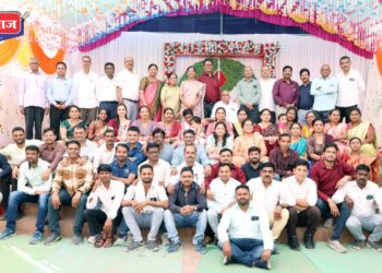  हिंगोणा प्रभात विद्यालय शाळेचे माजी विद्यार्थी २१ वर्षांनी एकत्र