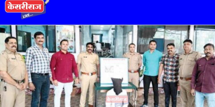 तरुणाने चुलत बहिणीकडेच केली घरफोडी, पावणेदोन लाखांचा ऐवज लंपास करणाऱ्याला अटक