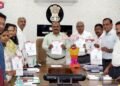 जळगाव महानगरपालिकेचा १२४७ कोटीचा अर्थसंकल्प आयुक्तांकडून सादर