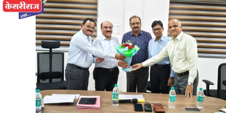 वीज बिलाच्या वसुलीत सातत्य आवश्यक – कार्यकारी संचालक धनंजय औंढेकर