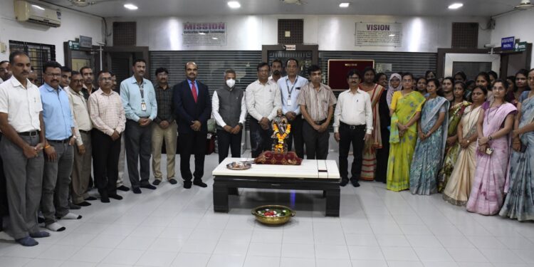 भजन संध्येत भाविकभक्त झाले दंग