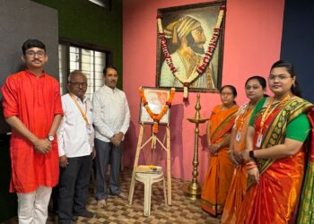 भजन संध्येत भाविकभक्त झाले दंग