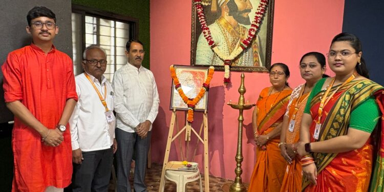 भजन संध्येत भाविकभक्त झाले दंग