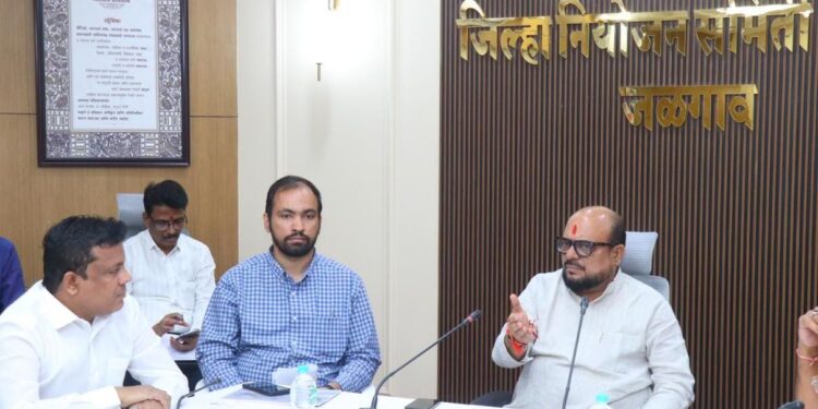 बुद्धीवादी बनून विज्ञानवादी व्हावे, अंधश्रध्देला बळी पडू नका : प्रा.डाॅ.युवराज वाणी