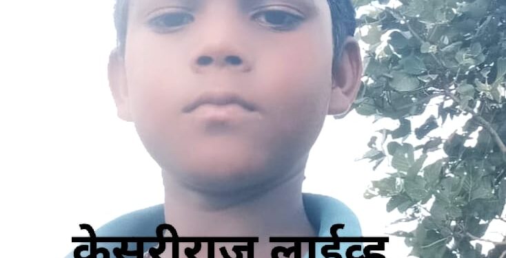 खळबळ : वीज पडून १५ वर्षीय नातवाचा मृत्यू तर आजोबा भाजल्याने गंभीर जखमी !