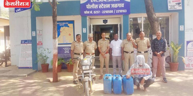 ट्रकच्या टाकीतून डिझेल चोरी करणारा यावलमधून अटकेत, १०० लिटर डिझेल जप्त