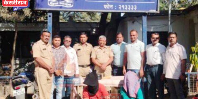 कजगाव येथील मंदिरातून चोरी करणाऱ्या दोघांना अटक, ३१ हजार रुपयांचा मुद्देमाल जप्त