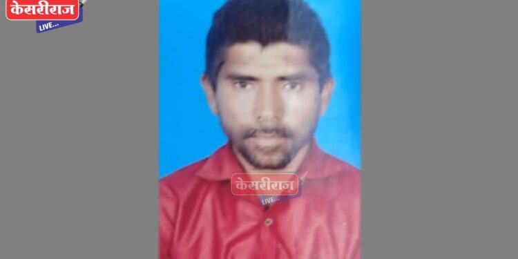 शेतकऱ्याची शेतातच विषारी औषध घेऊन आत्महत्या