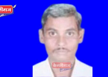 कर्जबाजारी शेतकऱ्याची छताला गळफास लावून घेत आत्महत्या