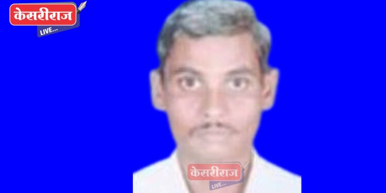 कर्जबाजारी शेतकऱ्याची छताला गळफास लावून घेत आत्महत्या