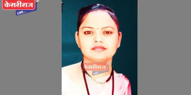 चारित्र्याच्या संशयावरून पतीचा पत्नीसह मुलावर प्राणघातक हल्ला : महिलेचा मृत्यू, मुलगा जखमी !