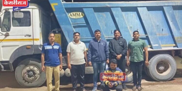 अवैध वाळू वाहतुकीचे डंपर पकडले, चालकाला घेतले ताब्यात