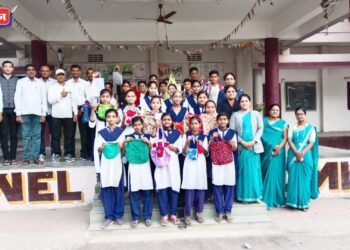 खिर्डीच्या शिक्षकाने दिला प्लास्टिक मुक्तीचा संदेश