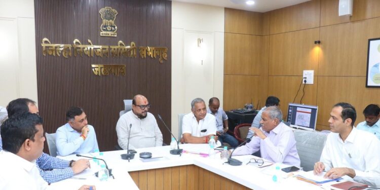 शेळगाव बॅरेज प्रकल्पातून पहिल्यांदाच सुटणार आवर्तन : २५ गावांना मोठा दिलासा