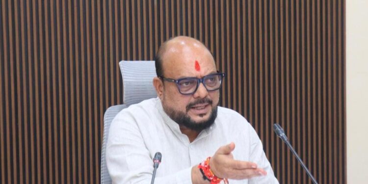 नवीन विकासकामाच्या गुणवत्तेवर विशेष लक्ष देण्याचे निर्देश