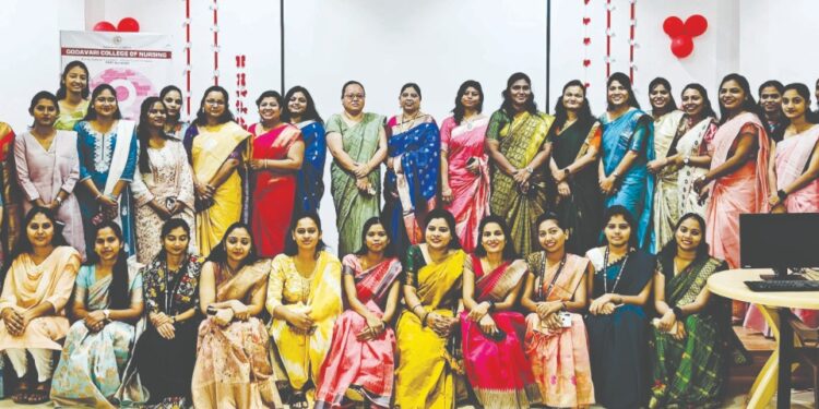 गोदावरी नर्सिंग महाविद्यालयात महिला दिन उत्साहात
