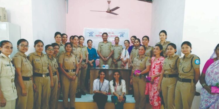 एमआयडीसी पोलिस स्टेशन जळगाव येथे महिला दिन उत्साहात साजरा !