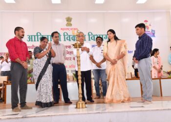 सामूहिक शेतीला तंत्राची जोड देऊन जंगल समृद्ध करू – जिल्हाधिकारी आयुष प्रसाद