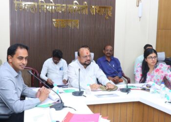 शासकीय यंत्रणांनी ३१ मार्चपूर्वी प्रलंबित कामे पूर्ण करा : पालकमंत्री गुलाबराव पाटील