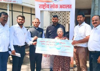 आई वडिलांचा एकाचवेळी अपघातात मृत्यु, वारसांना ४६ लाख रूपये नुकसान भरपाई