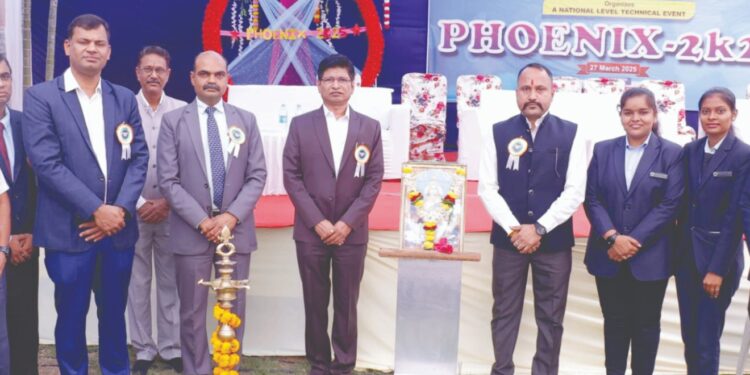 गोदावरी अभियांत्रिकीत फिनिक्स २ के २५ उत्साहात