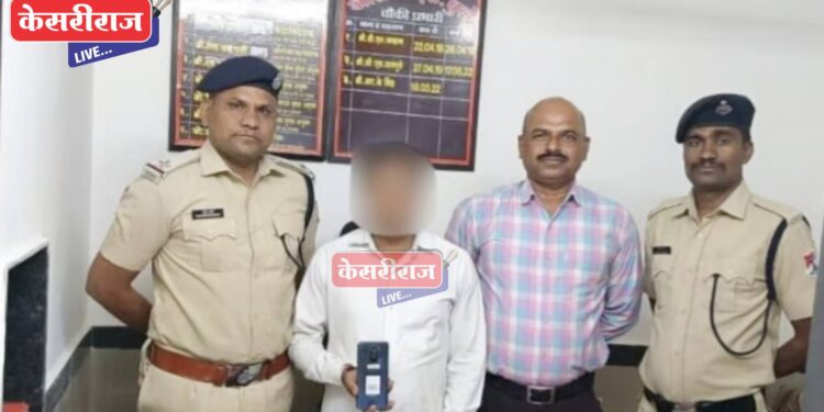 रेल्वे आरक्षणच्या ई-तिकिटांचा अवैध काळाबाजार केल्याप्रकरणी तरुणाला अटक