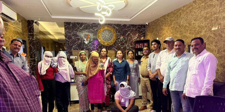 मसाज पार्लरच्या नावाखाली वेश्याव्यवसाय, ४ महिलांची सुटका : राजस्थान-हरियाणाच्या दोघांवर गुन्हा दाखल