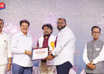 सूर्या फाउंडेशनतर्फे विशाल देशमुख यांचा पुरस्कार देऊन सन्मान