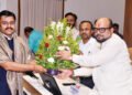 राष्ट्रीय पुरस्कार मिळाल्याबद्दल शिक्षण विस्तार अधिकारी विजय पवार यांचा सत्कार