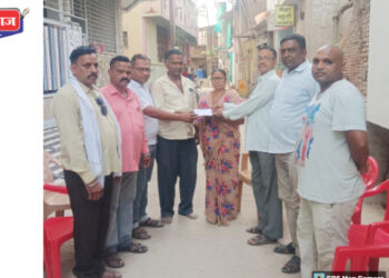 जखमी तरुणाच्या शस्त्रक्रियेसाठी होमगार्ड युनिटसह ग्रामस्थांनी दिली आर्थिक मदत