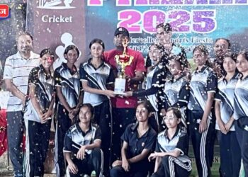 मुलींचा गोदावरी नर्सिंगचा संघ पायरेक्सीया ट्रॉफीचा उपविजेता