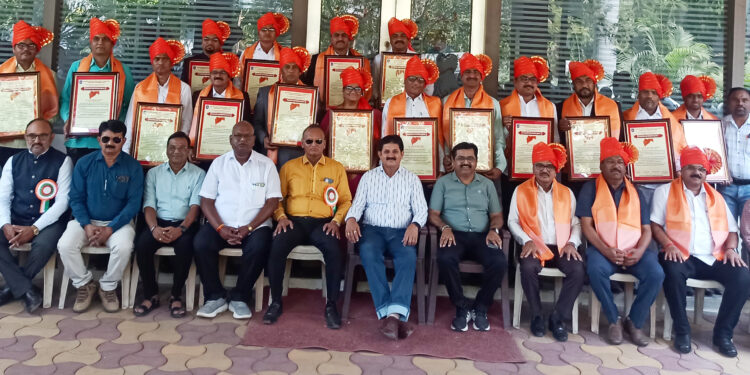 विभागीय, जिल्हास्तरीय आदर्श मुख्याध्यापक,क्रीडा शिक्षक पुरस्कार सोहळा उत्साहात