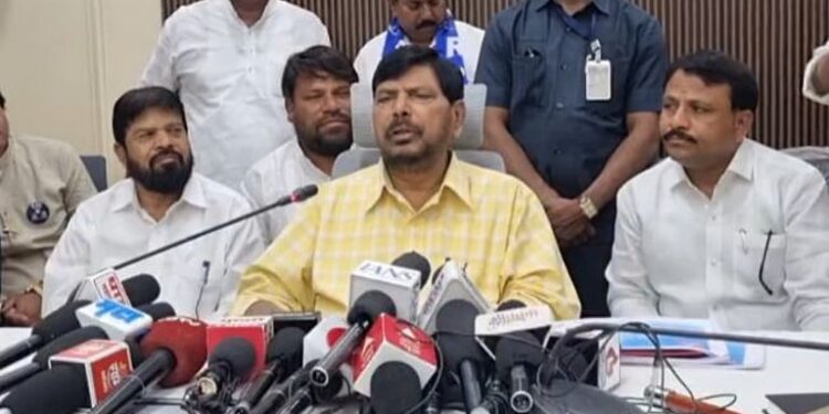 ‘वक्फ’ विधेयक मुस्लिमविरोधी नाही : मंत्री रामदास आठवले