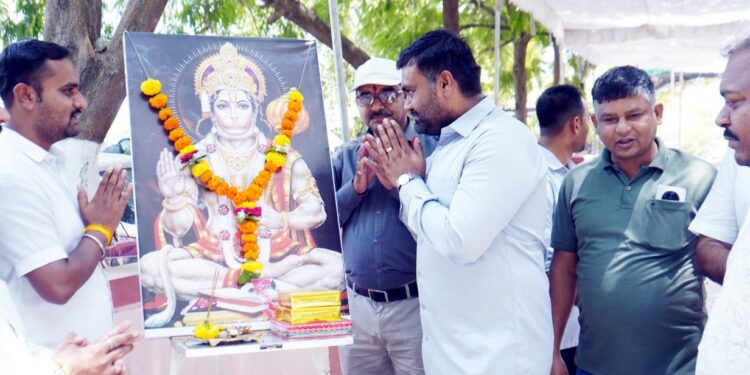 डॉ. उल्हास पाटील वैद्यकिय महाविद्यालयात हनुमान जन्मोउत्सवानिमीत्त विविध कार्यक्रम