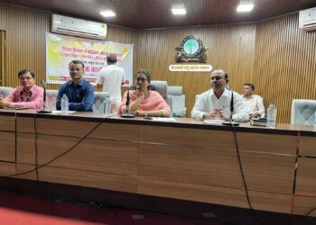 विद्यार्थ्यांमधे आत्मविश्वास निर्माण करणे काळाची गरज : सीईओ करनवाल