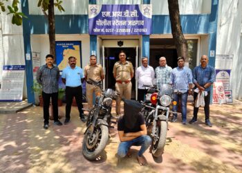 छत्रपती संभाजीनगरचा ‘बुलेट’चोर २ वाहनांसह अटकेत जळगावात जेरबंद!