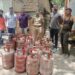 घरगुती सिलिंडरचा वाहनात गॅस भरण्यासाठी वापर, चौघांना अटक
