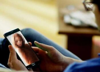 महिलांचे नग्न व्हिडिओ काढून केले व्हायरल : नराधमावर गुन्हा दाखल