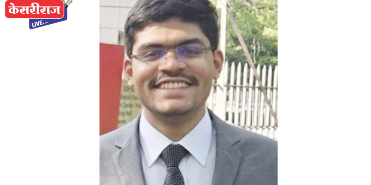 जळगाव येथील आकाश त्रिवेदीची IIT अहमदाबादमध्ये MBA साठी निवड