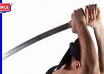 ‘तुझ्या पतीला, मुलाला बाहेर काढ, त्यांना मारुन टाकतो’ : महिलेला धमकी देणारा तरुण अटकेत