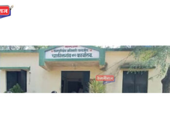 वनतस्करांच्या कारचा बिलाखेडजवळ वनविभागाकडून धुळेपर्यंत धाडसी पाठलाग