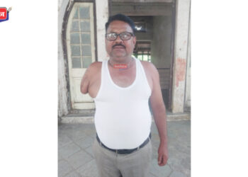 ट्रकच्या धडकेत हात गमावलेल्या प्रौढाला १२ लाख ५० हजाराची नुकसान भरपाई