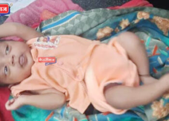 रेल्वेच्या डब्यात अवघ्या १ महिन्याच्या बाळाला टाकून आई-वडील स्थानकावरून पसार