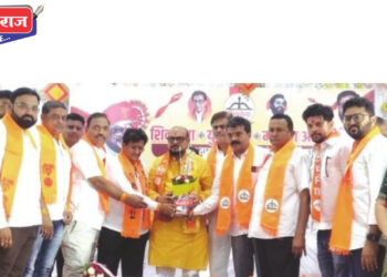 ना झुके हैं, ना बिके हैं, ना टूटे हैं, हम बाळासाहेब के चेले हैं, खुलकर लड़े हैं….