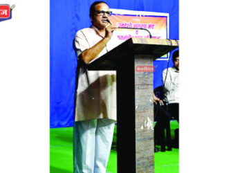 नोकरी याचक न होता नोकरी दाते व्हा – मनोहरलाल अग्रवाल